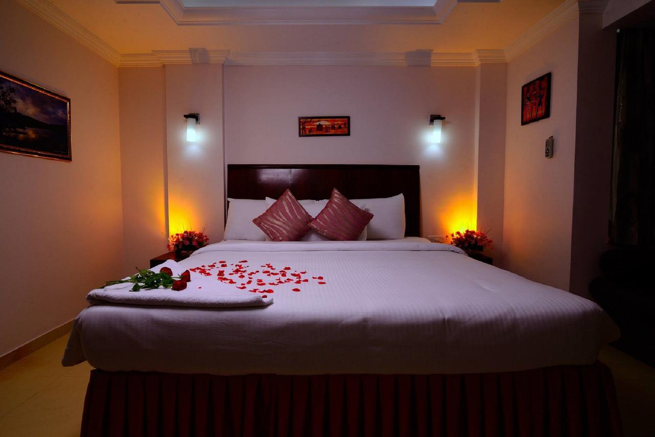 Sps Kingsway Hotel Thiruvananthapuram ภายนอก รูปภาพ