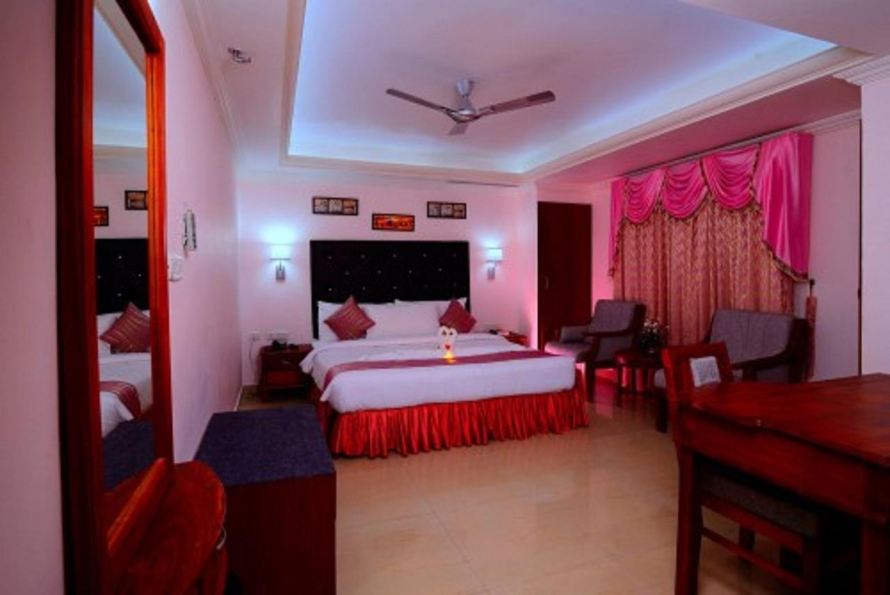 Sps Kingsway Hotel Thiruvananthapuram ภายนอก รูปภาพ