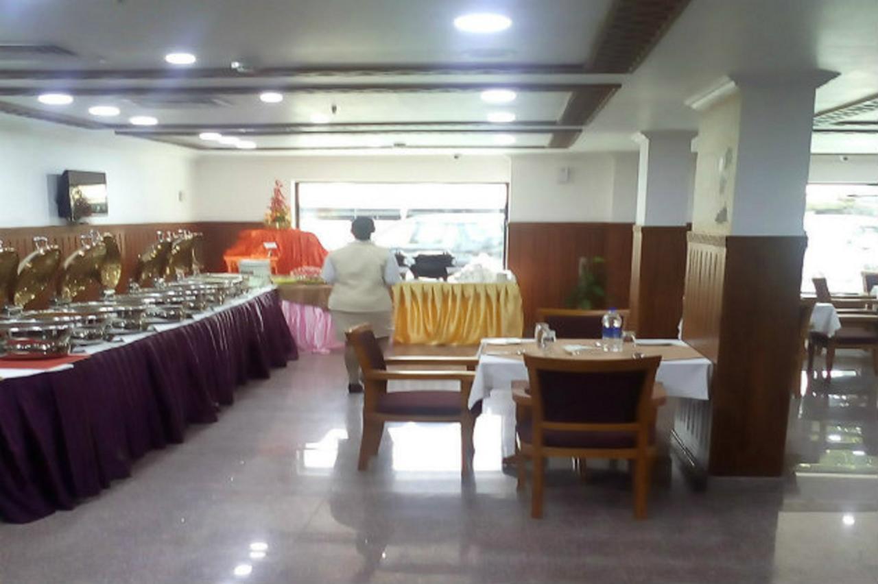 Sps Kingsway Hotel Thiruvananthapuram ภายนอก รูปภาพ