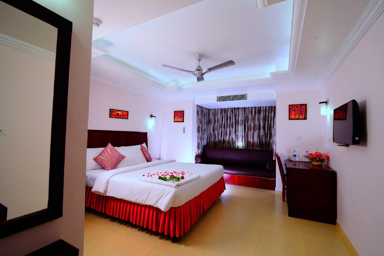 Sps Kingsway Hotel Thiruvananthapuram ภายนอก รูปภาพ
