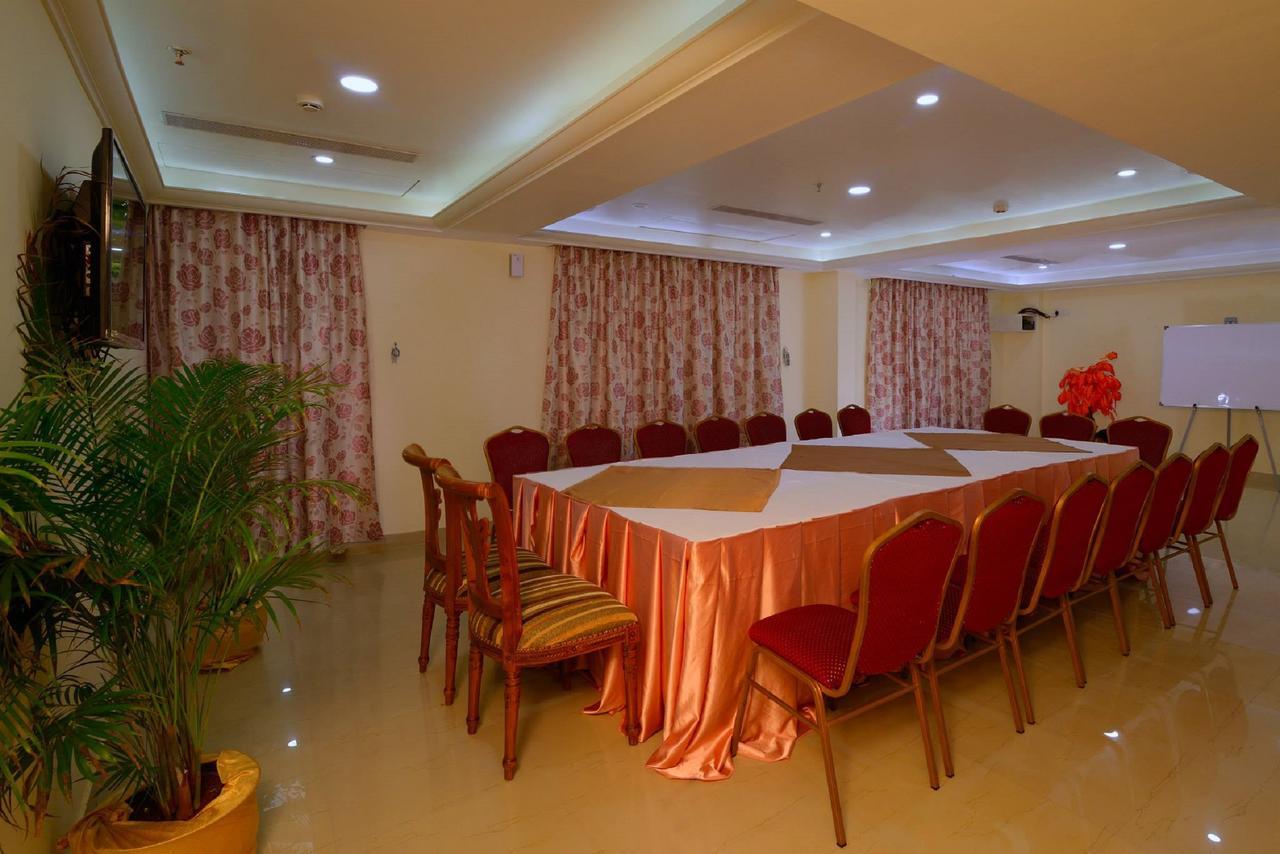 Sps Kingsway Hotel Thiruvananthapuram ภายนอก รูปภาพ