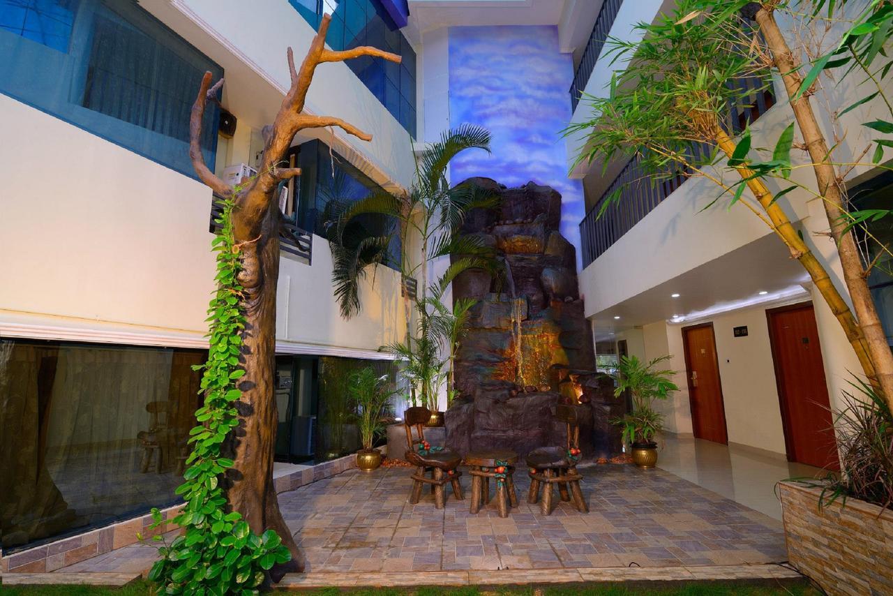 Sps Kingsway Hotel Thiruvananthapuram ภายนอก รูปภาพ